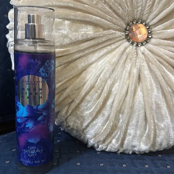 BATH & BODY WORKS SET. . . MOON LIGHT PATH SCENT - Picture 5 of 6